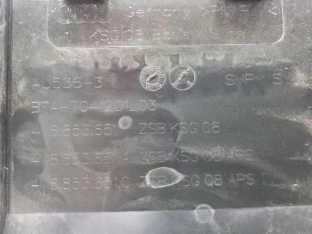 Решетка радиатора левая для Audi Q8 4M 2018-2023 на фотографиях