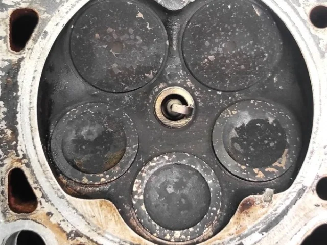 ГБЦ для Audi A4 B6 Кабриолет 2000-2004 на фотографиях