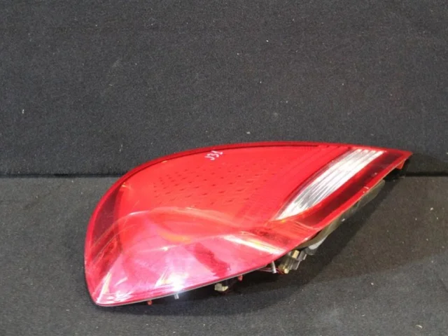 Фонарь левый для Nissan Teana J31 2003-2007 на фотографиях