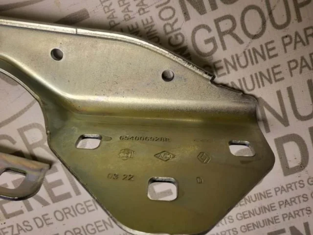 Петля капота левая для Renault Duster HM 2020+ на фотографиях