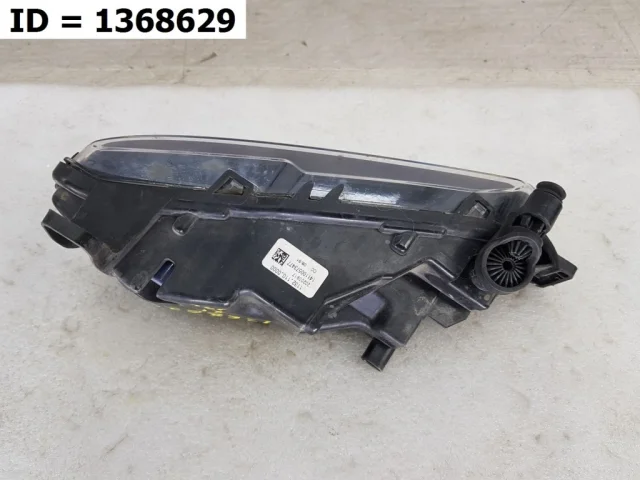 Дневной ходовой огонь правый для BMW 3er G20 2018+ на фотографиях