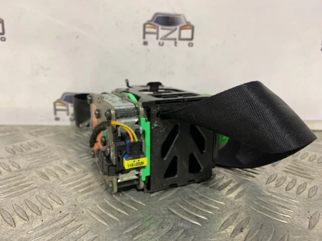 Ремень безопасности передний правый для Citroen C4 Хэтчбек 2010-2016 на фотографиях