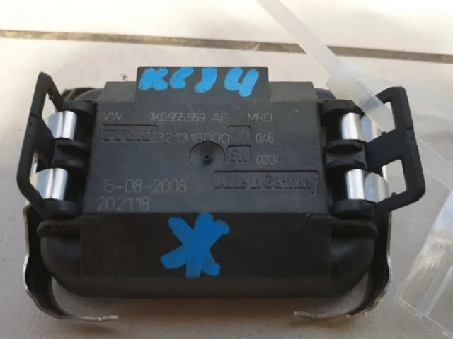 Датчик дождя для Volkswagen Passat Variant (B6, Typ 3C) 2004-2010 на фотографиях