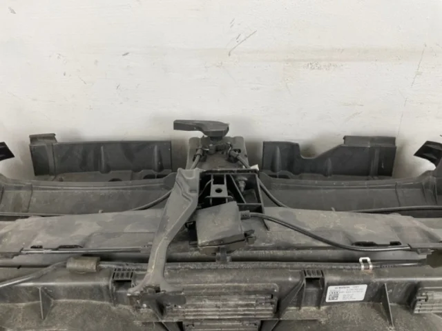 Кассета радиаторов для Volkswagen Touareg III (CR) 2018+ на фотографиях