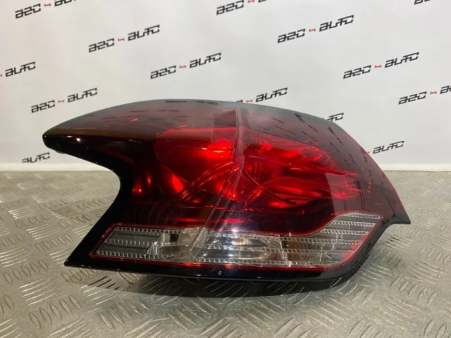 Фонарь внешний левый для Citroen DS4 2011-2016 на фотографиях