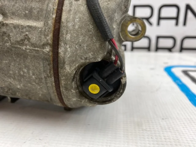 Компрессор кондиционера для Mercedes-Benz C class CL203 2000-2008 на фотографиях