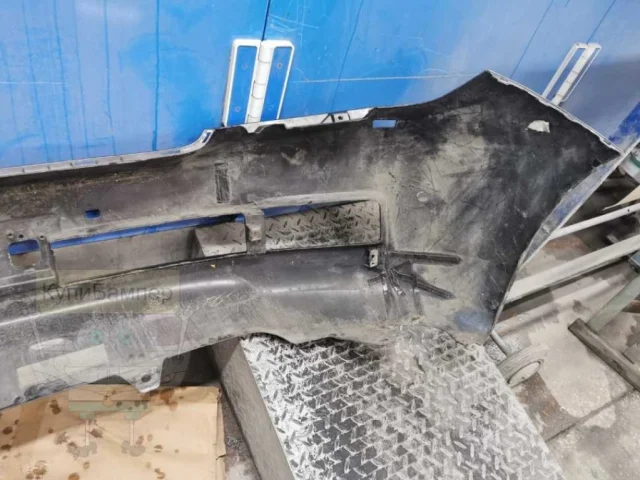 Бампер передний для Toyota Land Cruiser 200 (JDM) 2007-2013 на фотографиях