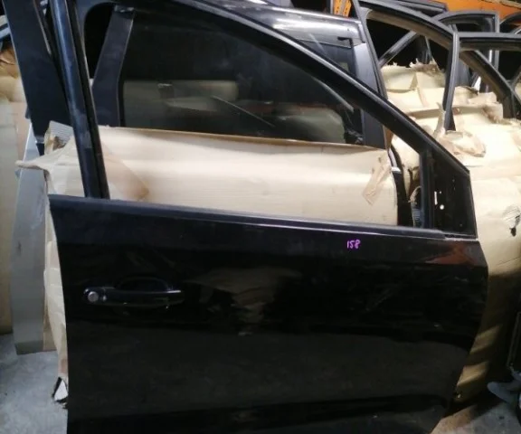 Дверь передняя правая для Volkswagen Polo V (6R) 2009-2014 на фотографиях