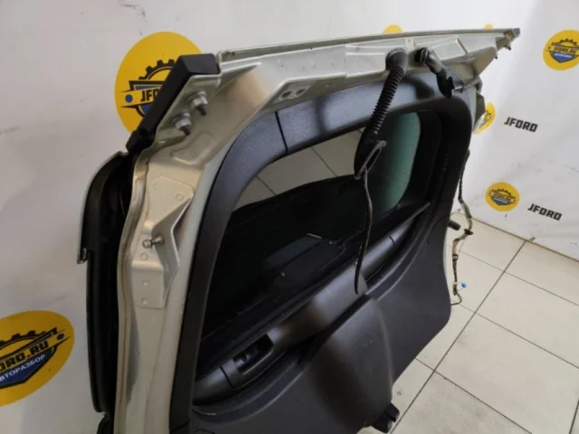 Дверь багажника для Ford Kuga CBV 2008-2013 на фотографиях