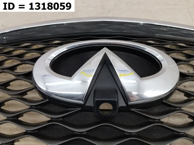 Решетка радиатора для Infiniti QX 80 2013-2022 на фотографиях