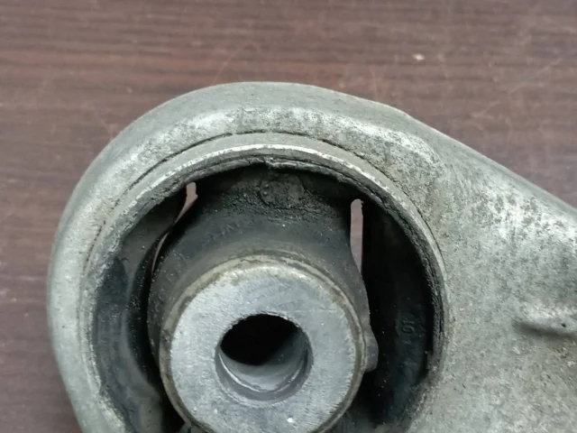 Рычаг передний левый нижний для BMW 5er Ф10 2010-2013 на фотографиях