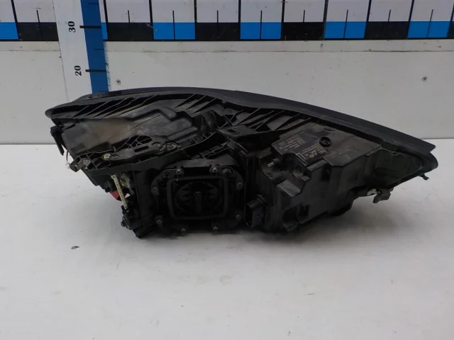 Фара левая для Audi A6 C7 Avant 2010-2018 на фотографиях