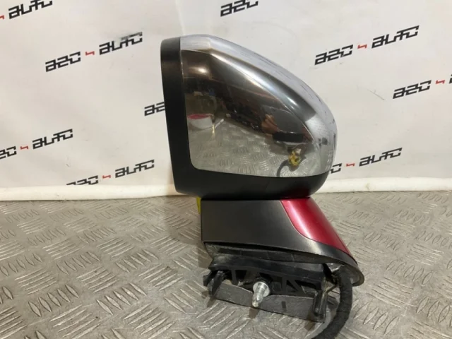 Стекла и зеркала для Citroen DS4 2011-2016 на фотографиях