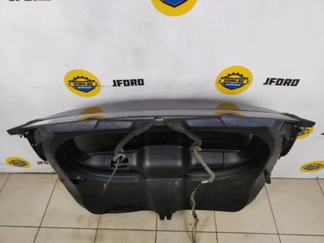 Крышка багажника для Ford Kuga CBV 2008-2013 на фотографиях