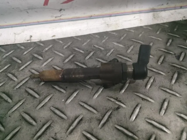 Форсунка топливная для Ford Galaxy CD340 2006-2015 на фотографиях