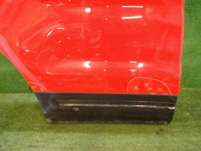 Дверь задняя правая для Ford Explorer U502 rest 2014-2019 на фотографиях