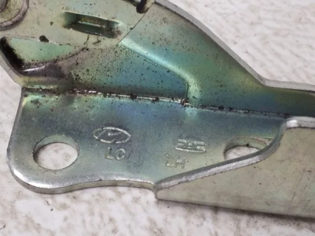 Петля капота левая для Hyundai Accent 2 Седан LC 1999-2012 на фотографиях