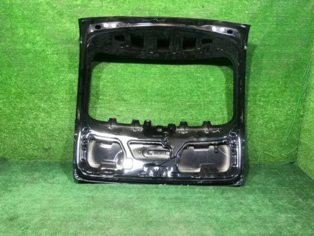 Крышка багажника для Skoda Octavia A7 Tour на фотографиях