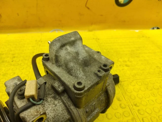 Компрессор кондиционера для BMW 7er Е38 1994-2001 на фотографиях