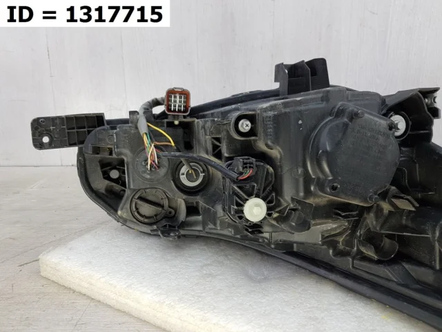 Фара ксенон левая для Subaru XV GT/G24 2017+ на фотографиях