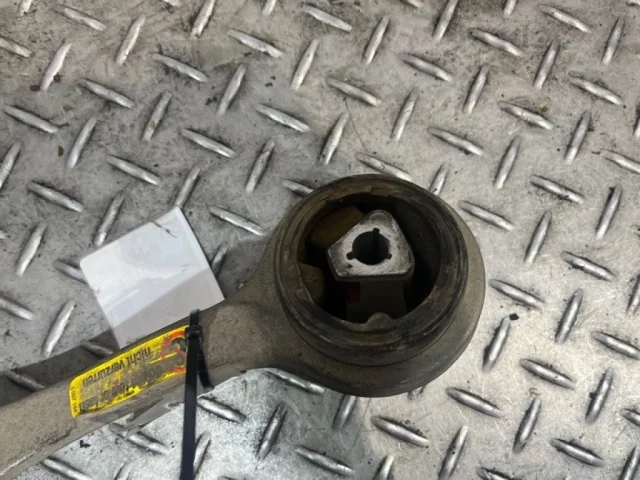 Рычаг передний левый нижний для BMW 5er Е60 2003-2010 на фотографиях