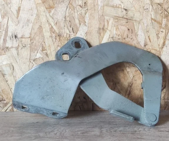 Петля капота левая для Ford Kuga CBV 2008-2013 на фотографиях