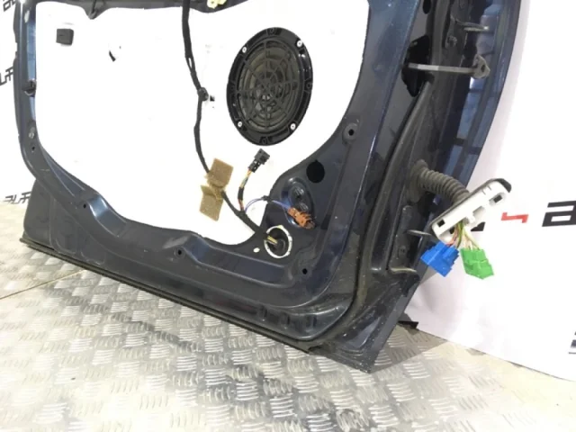 Накладка на дверь передняя левая для Peugeot 308 T7 Хэтчбек 2007-2014 на фотографиях