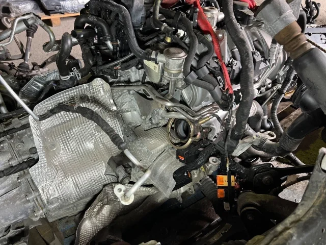 Двигатель без навесного для Porsche Macan 95B 2014-2023 на фотографиях