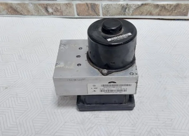 Блок ESP для Mercedes-Benz GL class X164 2006-2012 на фотографиях