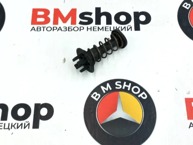 Пружина замка капота для Mercedes-Benz S class W222 2013-2017 на фотографиях