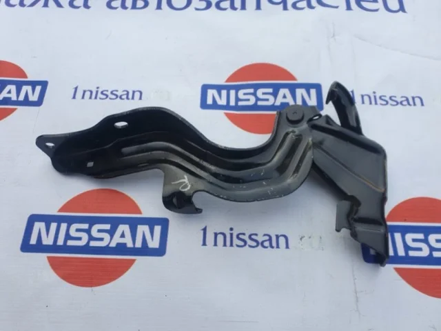 Петля капота правая для Nissan Teana L33 2014-2020 на фотографиях