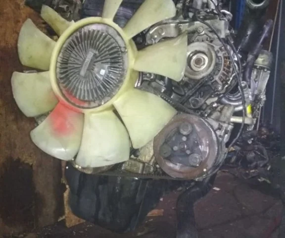 Двигатель без навесного для Mazda MPV LV 1995-1999 на фотографиях