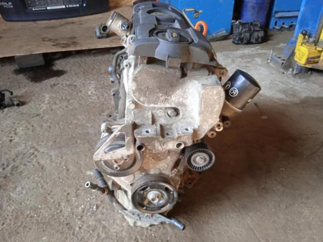 Двигатель для Skoda Rapid I NH3 2012-2017 на фотографиях