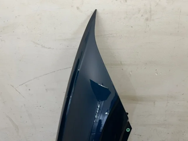 Крыло правое для Volkswagen Touareg III (CR) 2018+ на фотографиях