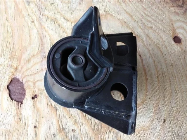 Подушка двигателя передняя правая верхняя для Nissan X-Trail T31 JDM 2007-2013 на фотографиях