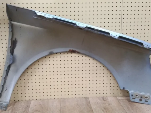 Крыло левое для Volkswagen Passat Variant (B6, Typ 3C) 2004-2010 на фотографиях