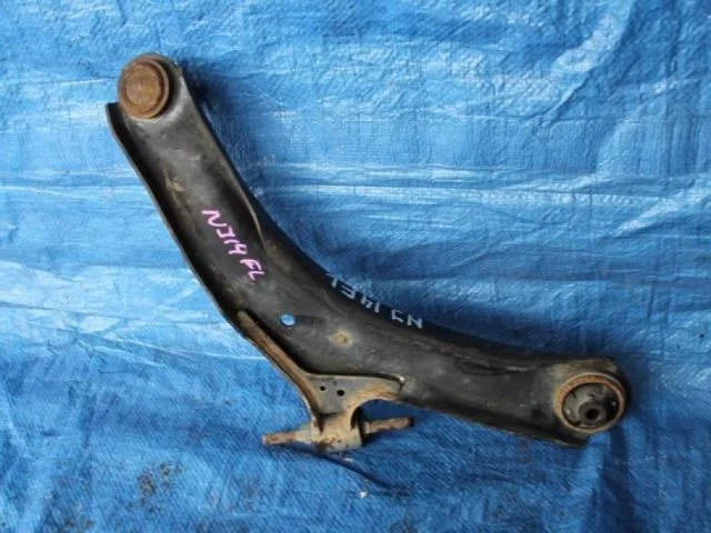 Рычаг передний левый нижний для Nissan Qashqai J10 2006-2013 на фотографиях