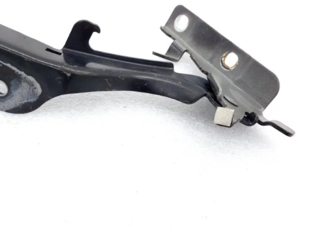 Петля капота левая для Infiniti QX 70 2013-2019 на фотографиях