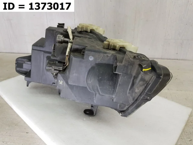 Фара правая для Infiniti QX 80 2013-2022 на фотографиях