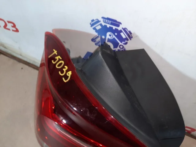 Фонарь левый для BMW 1er Ф20 2011-2015 на фотографиях