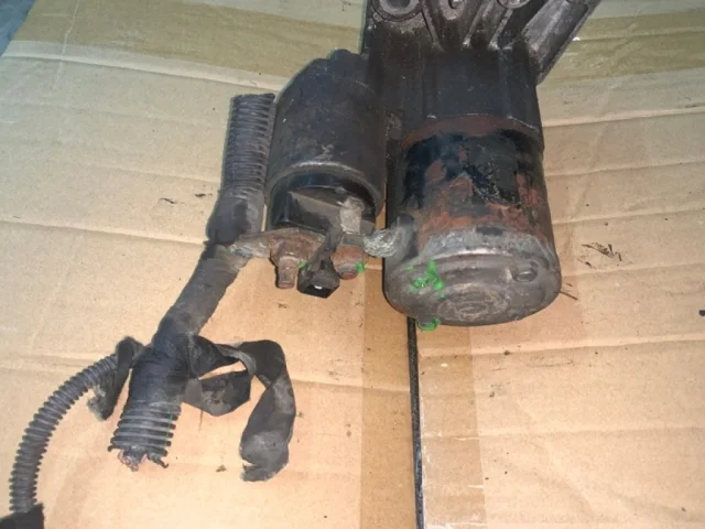 Стартер для Citroen C4 Хэтчбек 2004-2011 на фотографиях