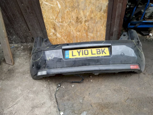 Бампер задний для Citroen C4 Хэтчбек 2004-2011 на фотографиях