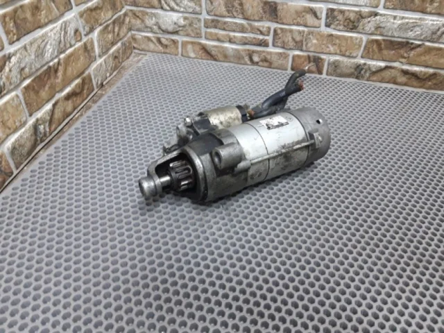 Стартер для Audi A7 4G 2010-2014 на фотографиях