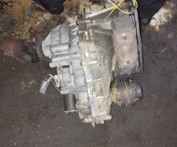 Раздатка для Ford Explorer UN152 2001-2005 на фотографиях