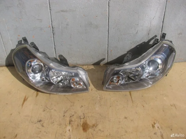 Фара ксенон левая для Suzuki SX4 2013-2016 на фотографиях