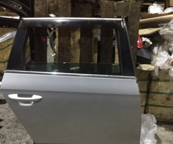 Дверь задняя правая для Volkswagen Passat Variant (B6, Typ 3C) 2004-2010 на фотографиях