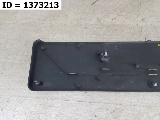 Накладка под номер для Mercedes-Benz GLK class X204 2008-2016 на фотографиях