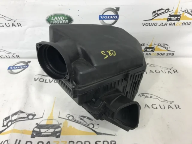Воздушный фильтр для Volvo XC60 Y20 2008-2017 на фотографиях