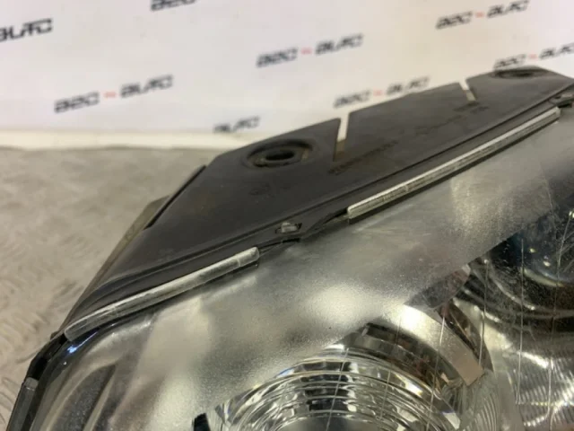 Фары для Volkswagen Passat Variant (B6, Typ 3C) 2004-2010 на фотографиях