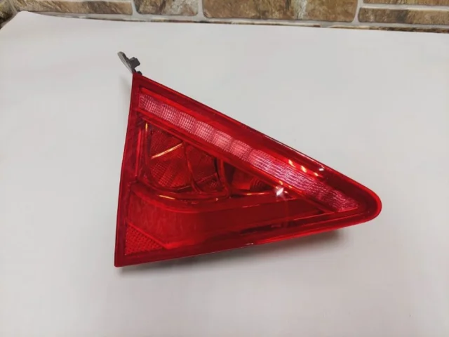 Фонарь внутренний левый для Audi A7 4G 2010-2014 на фотографиях